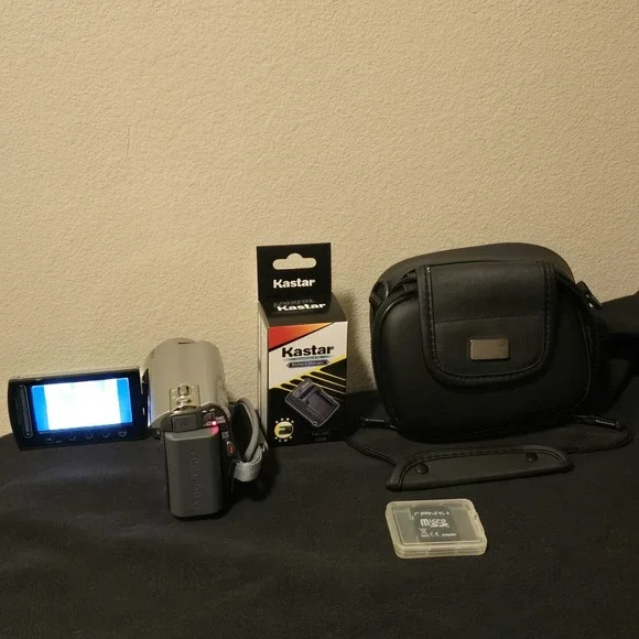 JVC Everio GZ-MG335HU Hybrid 30GB HDD 35x Optical Camcorder‎ Tested Works Bundle