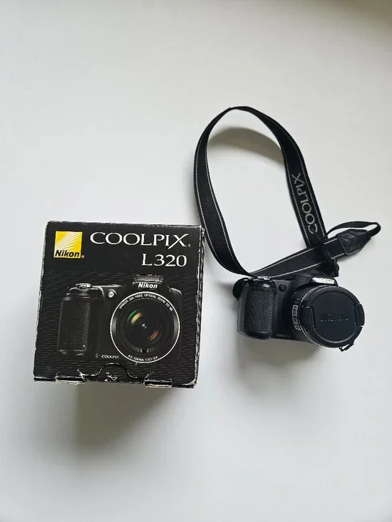 Nikon COOLPIX L320 16.1MP Digital Camera - Black