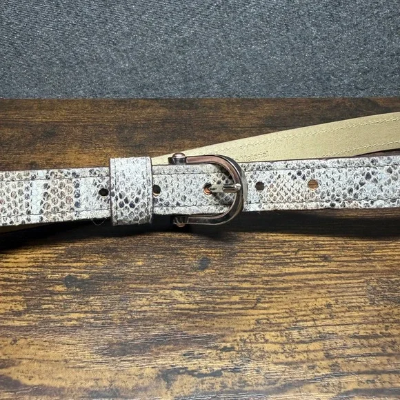 Relic Snakeskin Print Belt Womens Size Medium Gray Faux Leather Silver Buckle