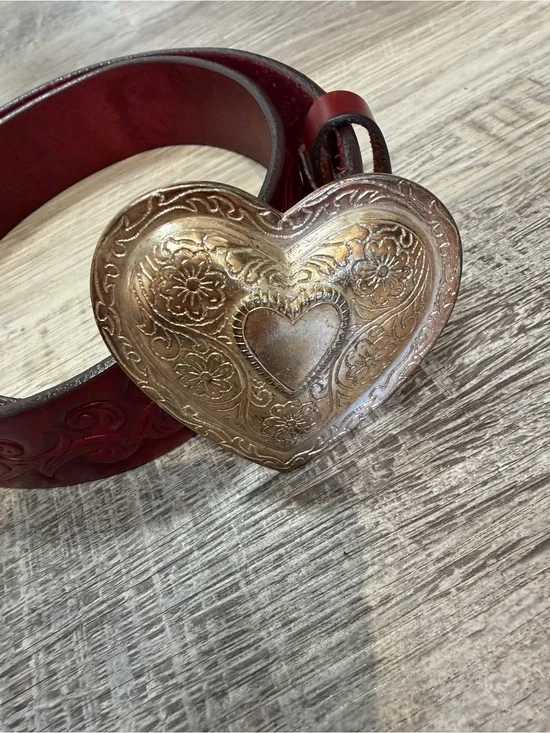 Brighton Vintage Red Burgundy Leather Embossed Heart Buckle 1993 37”