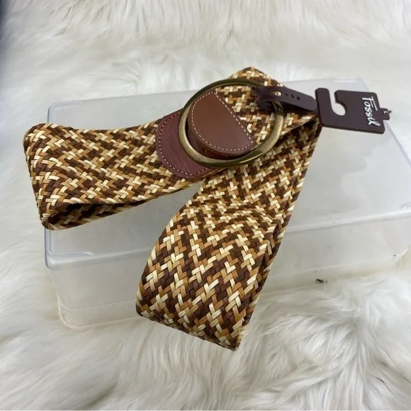 FOSSIL STRAW STYLE BELT SIZE L Woman