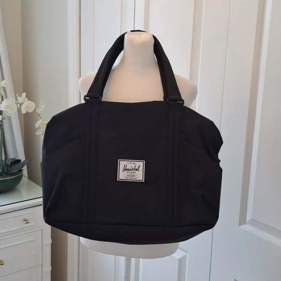 NWOT Herschel Unisex Black‎ Nylon Duffle/Overnight/Travel/Gym Tote Bag Logo