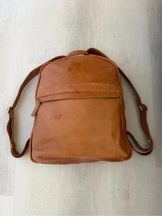 Marta Ponti Portugal Leather Backpack with rolling luggage strap