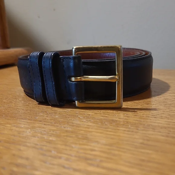 COACH Black Leather Belt w/gold buckle #7600, 38