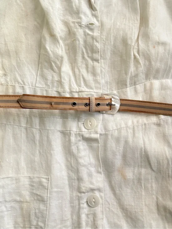 Vintage Neutral Tan Slim Leather Belt with Contrasting Stitching Large