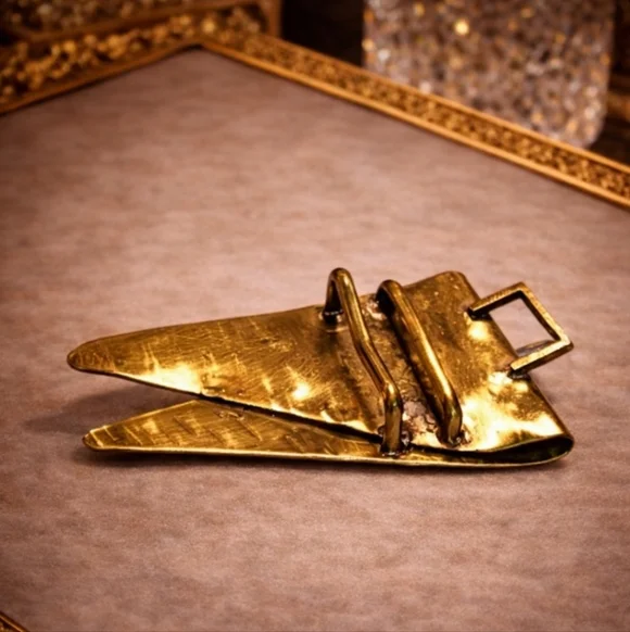 Vintage 80s Gold Tone Metal Belt Buckle