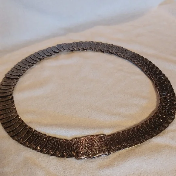 Vintage Women's Belt 1980's Harwill NY Stretch Belt Silver Metal Embossed