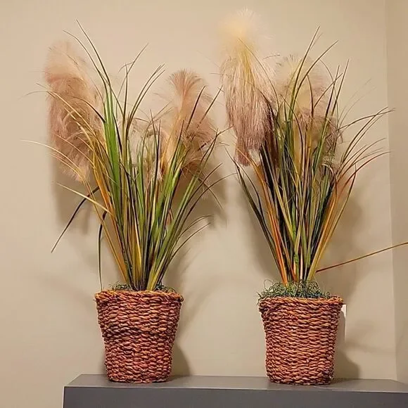 Decorate greens in basket 2 pieces