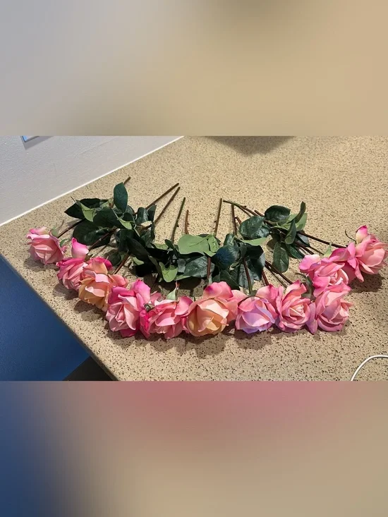 11 Pink Real Touch Roses