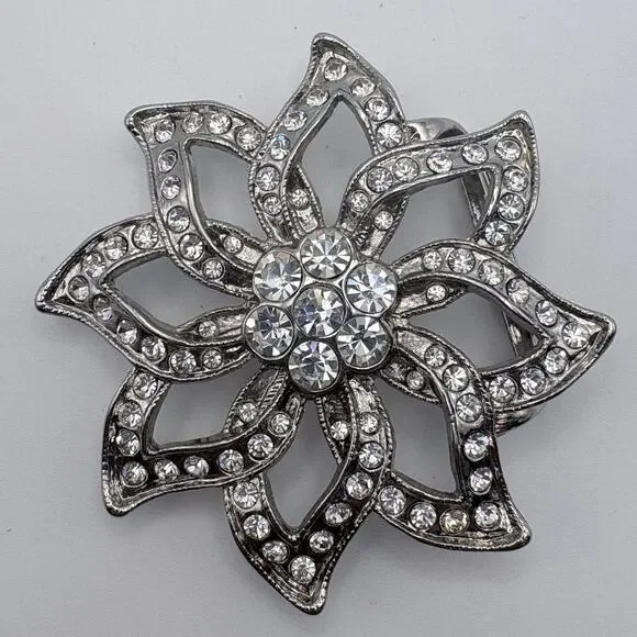 Silver-tone Flower Belt Buckle with Clear Rhinestones