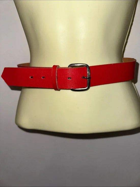 Vintage NWOT Red Textured Faux Leather Belt with Classic Silver‎ Buckle