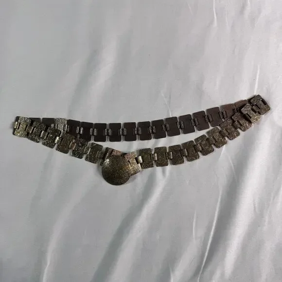 Vintage Sarah Coventry Gold Tone Etched Link Belt Textured Oval Buckle Boho 70s