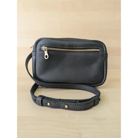 Parker Cay‎ Black Leather Belt Bag