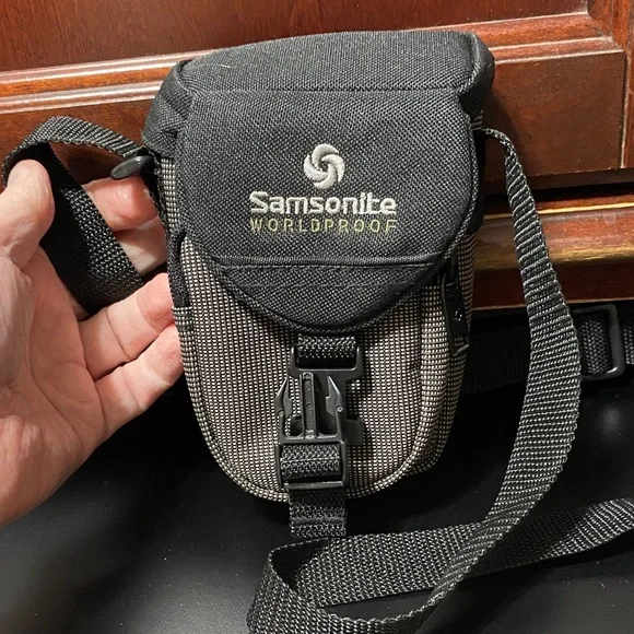Samsonite vintage Black and Tan camera shoulder or Belt Bag