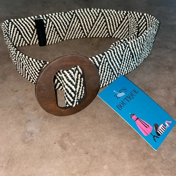 NWT Black & White/Ivory Woven Belt with Wooden Circle Front | OS