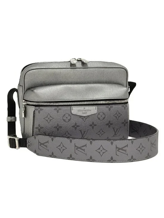 Louis Vuitton Outdoor Messenger Taigarama Taiga Leather