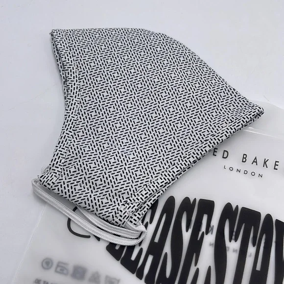 TED BAKER LONDON Reversible Reusable FACE MASK  NWT  OS