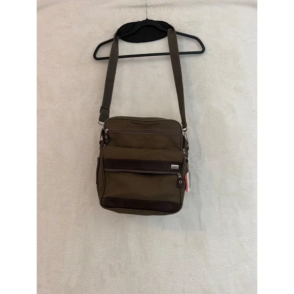American Tourister‎ Messenger Bag Olive Canvas Crossbody Travel Bag Brown Trim