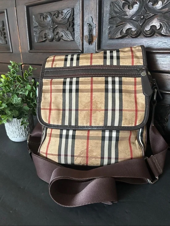 Beautiful Beige Plaid Crossbody Messenger Bag