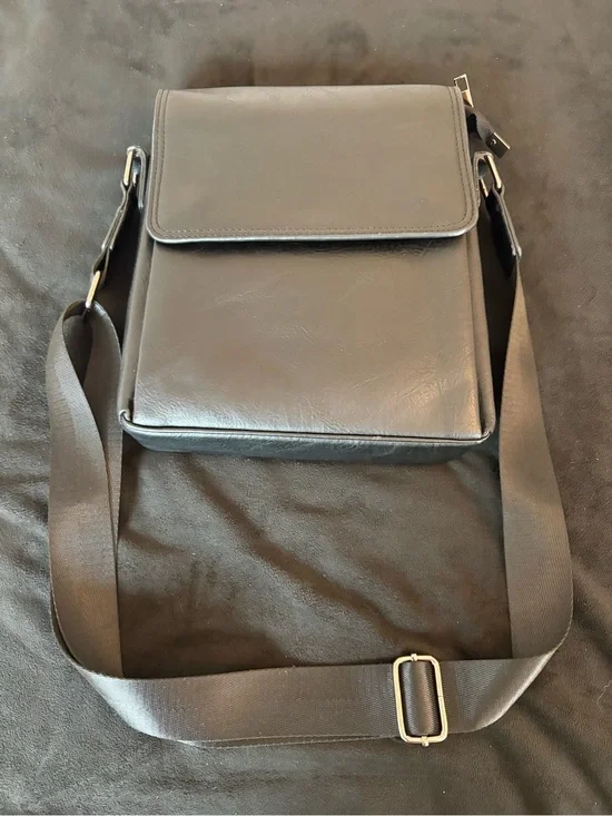 Black Crossbody Shoulder Bag - Minimal Leather Design