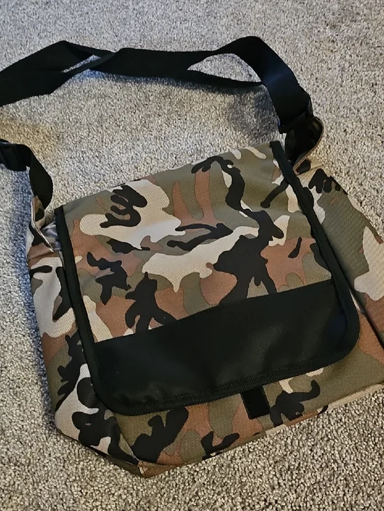 T❤️🔹️Port Authority Men's Camo Insulated Bag in Green and Brown