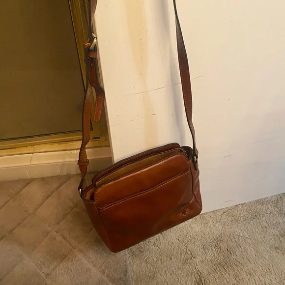 Patricia Nash  Women’s Tan Brown Leather Messenger Crossbody
