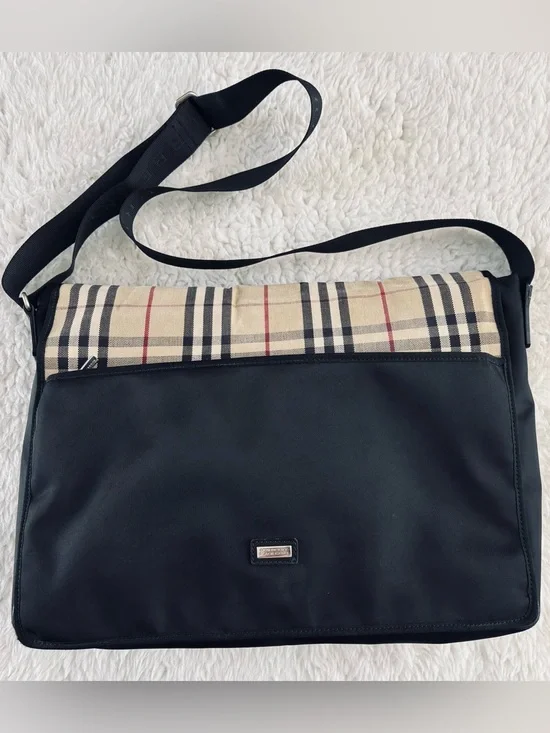 Burberry Black Label Nova Check Canvas Black Nylon Crossbody/Messenger Large Bag