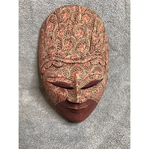Vintage Hand Carved Indonesian‎ Batik Wooden Cloth Mask Bali Cultural Wall Decor