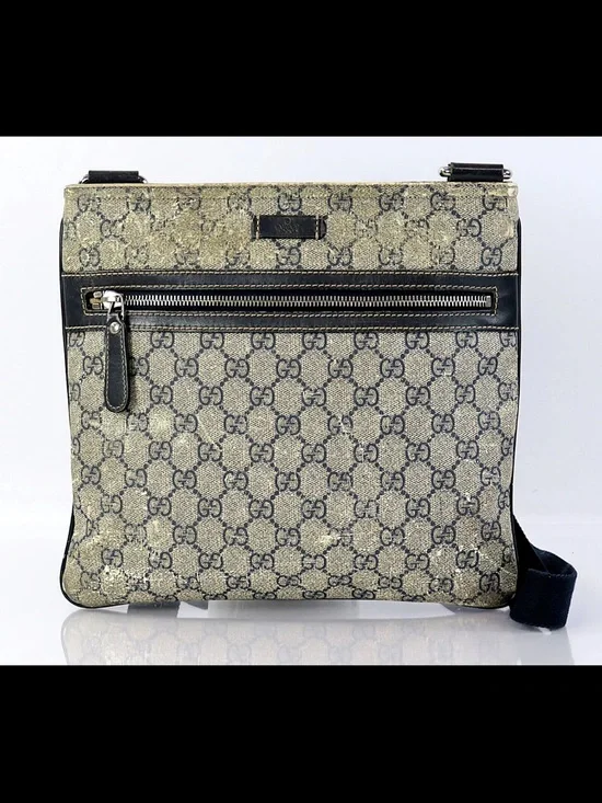 Gucci Beige and Black GG Supreme Messenger Bag
