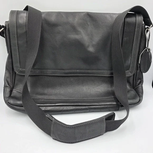 Vintage Wilson's‎ Black Leather Laptop Bag Messenger Brief-Case Shoulder Strap