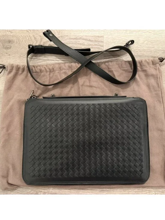 Bottega Veneta Intrecciato Messenger Bag / Briefcase
