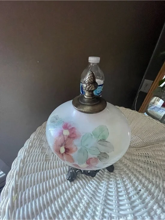 Hand-Painted Floral Glass Table Lamp with Brass Accents - White/Pink