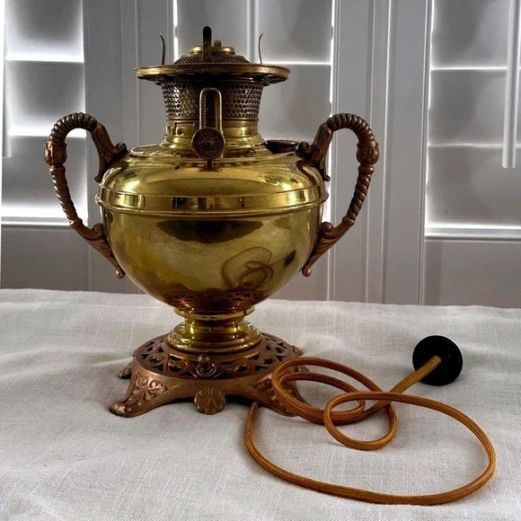 Antique Bradley & Hubbard‎ Brass Oil Lamp Electrified Dual Handle Ornate WORKS