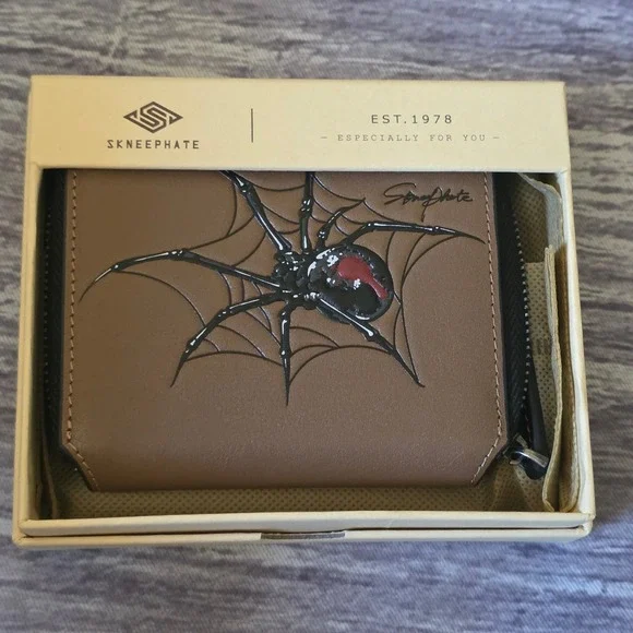 Skneephate Tan Black Widow Spider Web Zip Around Bifold Wallet New in Box