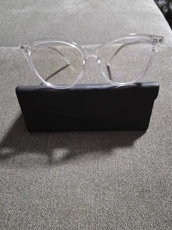 Clear Cat-Eye Women's Fashion Glasses - Quay Australia