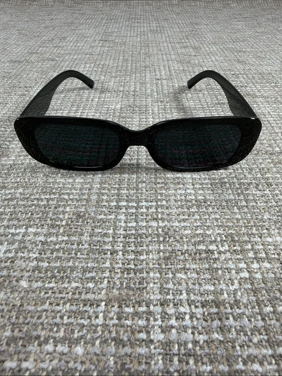 Classic Black Rectangular Women's Sunglasses