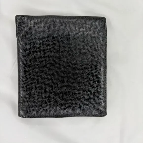 Prada Men’s Bifold Black Saffiano Leather Wallet Made In Italy Elegant, Classic