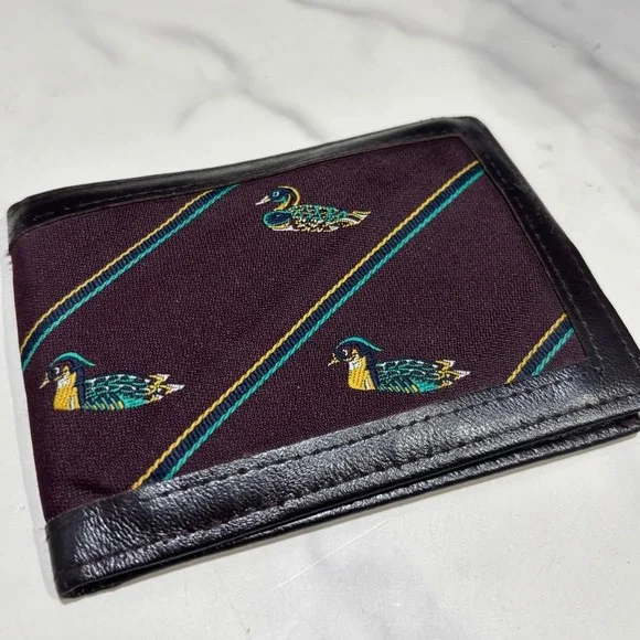 Vintage Mallard Duck Embroidered Leather Bifold Wallet Burgundy Prep Sporting