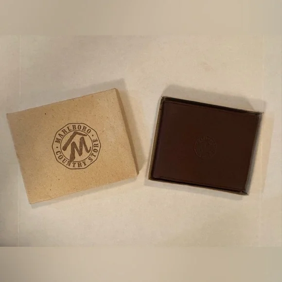 Vintage Marlboro Country Store Brown Leather Wallet