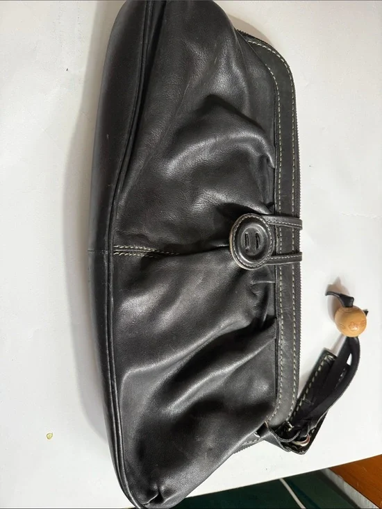 Black Leather Women’s Clutch Wristlet