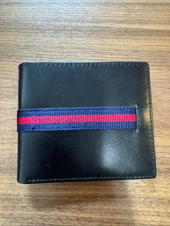 Smart turnout London wallet