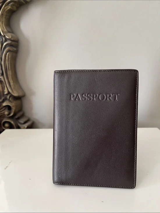 Leather Passport Holder - Brown