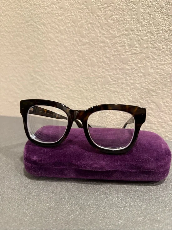 Gucci glasses