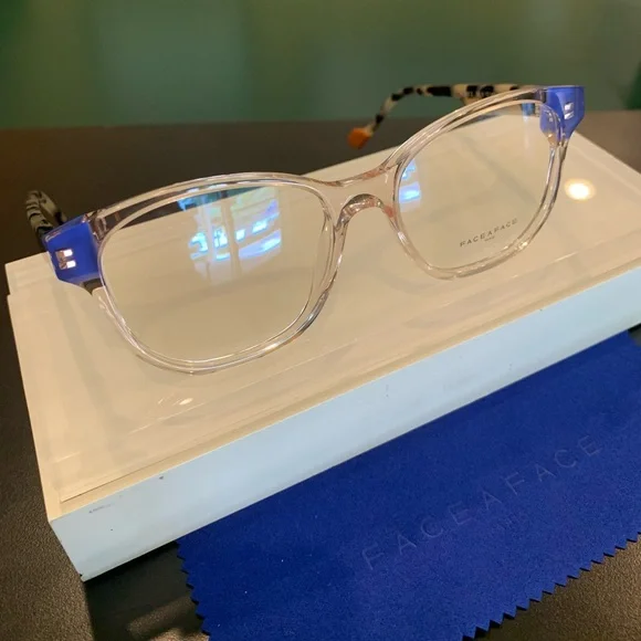 FACE A FACE BLAKE 2. Col 0032 Crystal/ Blonde Tortoise. 53mm Cateye Glasses
