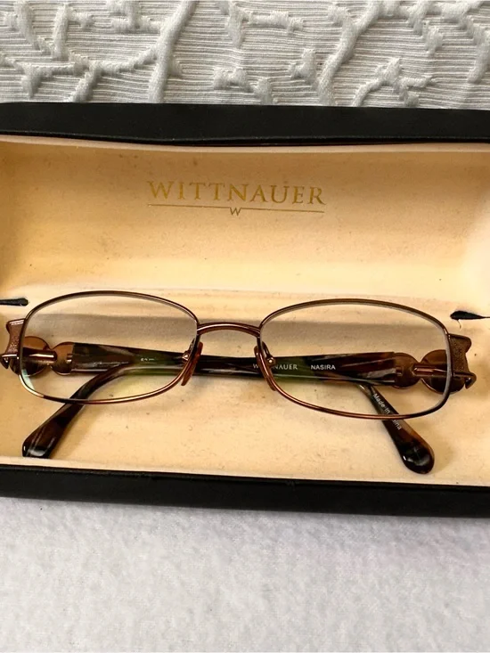 Women's Brown Eyeglasses - Tortoiseshell Frame