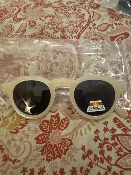 Cream Round Polarized Sunglasses