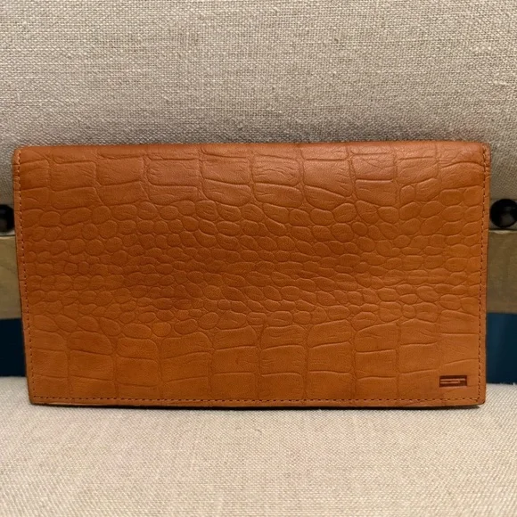 Hartmann Vintage Croc-Embossed Tan Leather Bifold Wallet