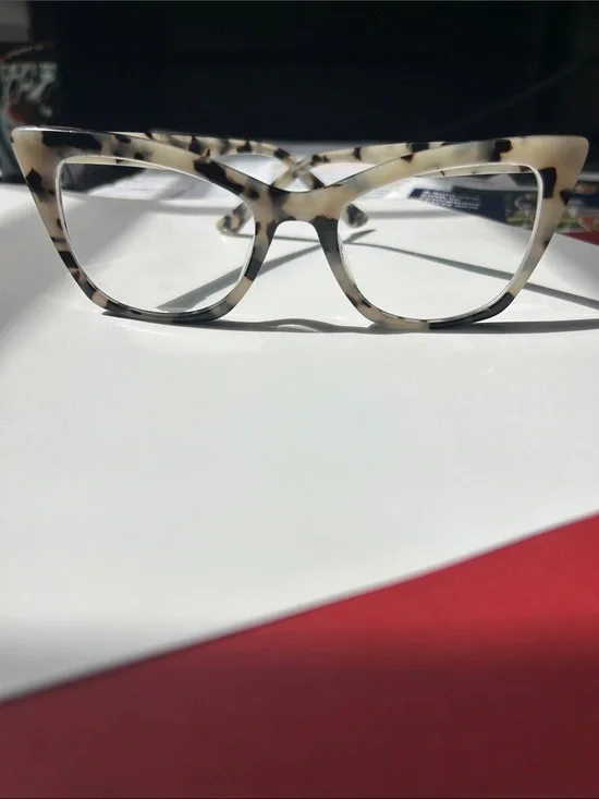 Hip Optical Cat Eye Kline 52-20-145 frames