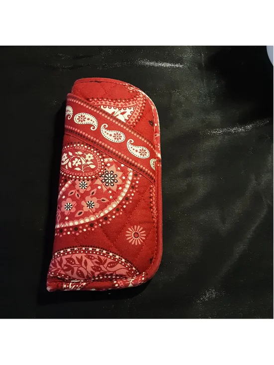 Vera Bradley Women's Red Paisley Quilted Glasses Case