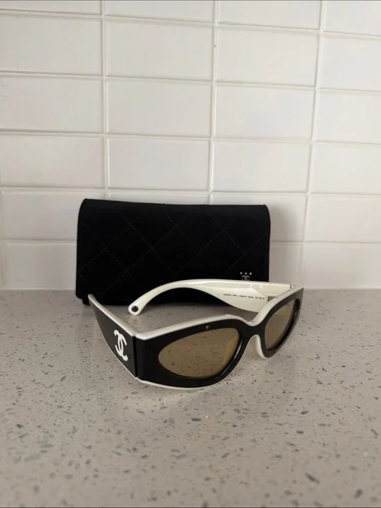 CHANEL Black and White Cat-Eye Sunglasses with Brown Lenses